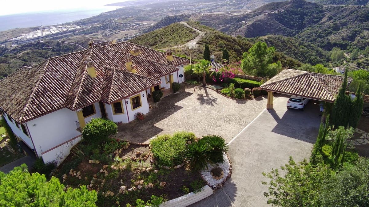 5 soveværelse Villa til salg i Casares med garage - € 3.400.000 (Ref: 7960047)