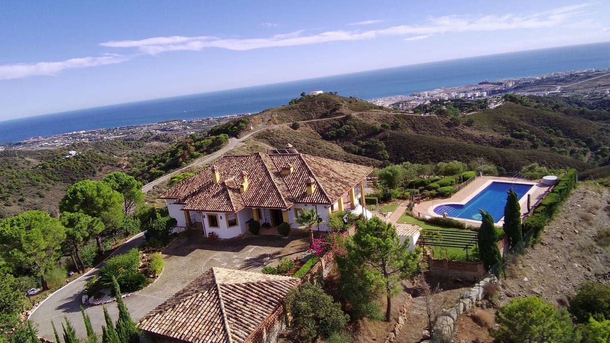 5 soveværelse Villa til salg i Casares med garage - € 3.400.000 (Ref: 7960047)