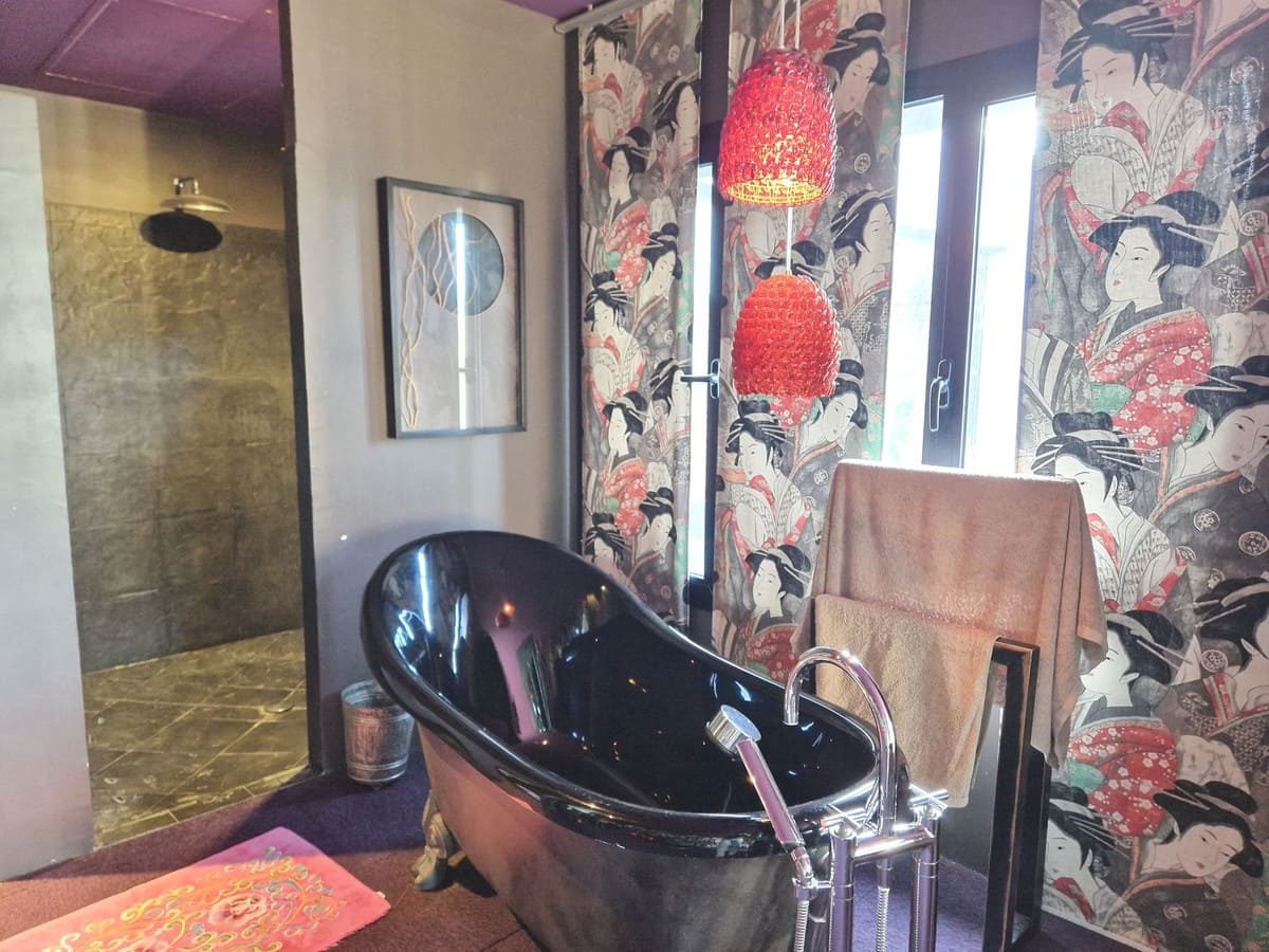 5 quarto Moradia para venda em New Golden Mile com garagem - 2 150 000 € (Ref: 7960076)