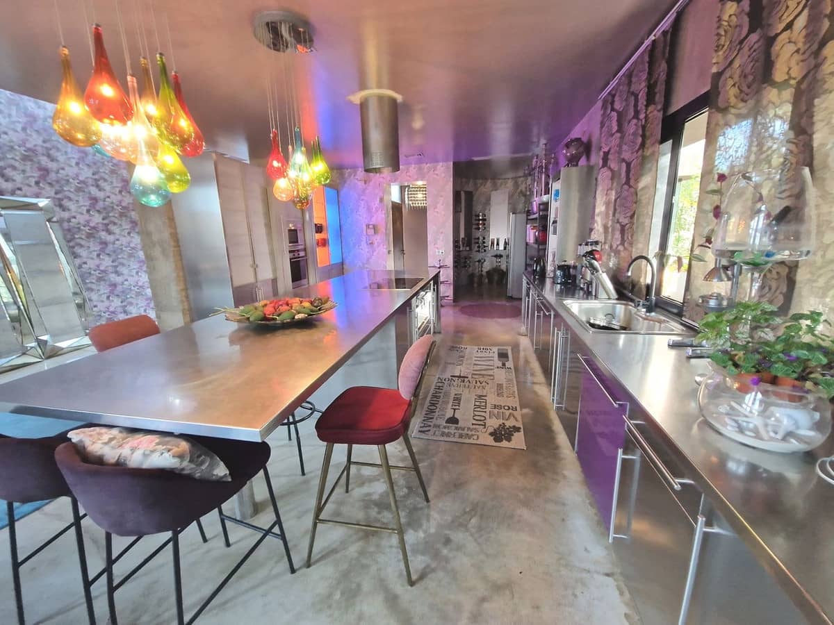 5 sypialnia Willa na sprzedaż w New Golden Mile z garażem - 2 150 000 € (Ref: 7960076)