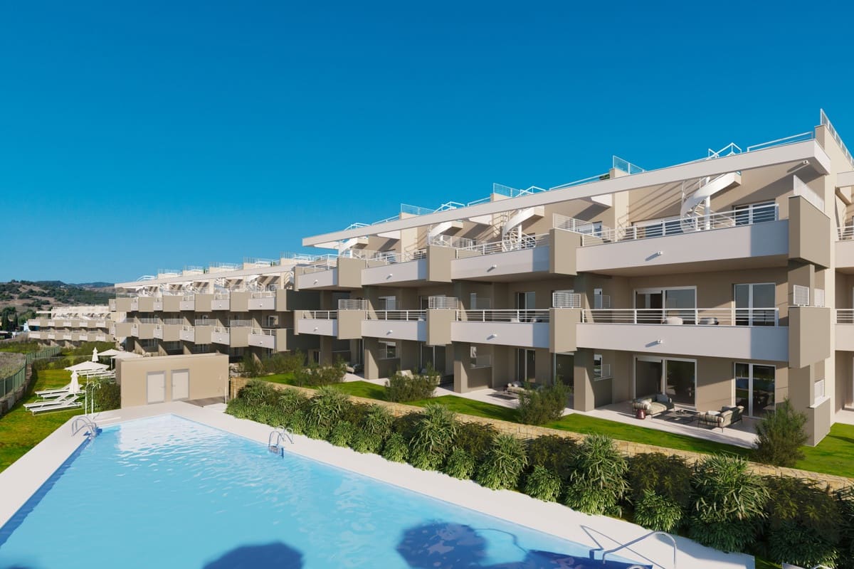 2 Zimmer Apartment zu verkaufen in Estepona mit Pool Garage - 375.000 € (Ref: 8046468)