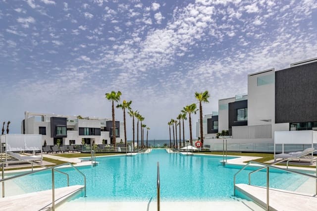 3 sypialnia Dom na sprzedaż w Estepona - 2 350 000 € (Ref: 8062480)