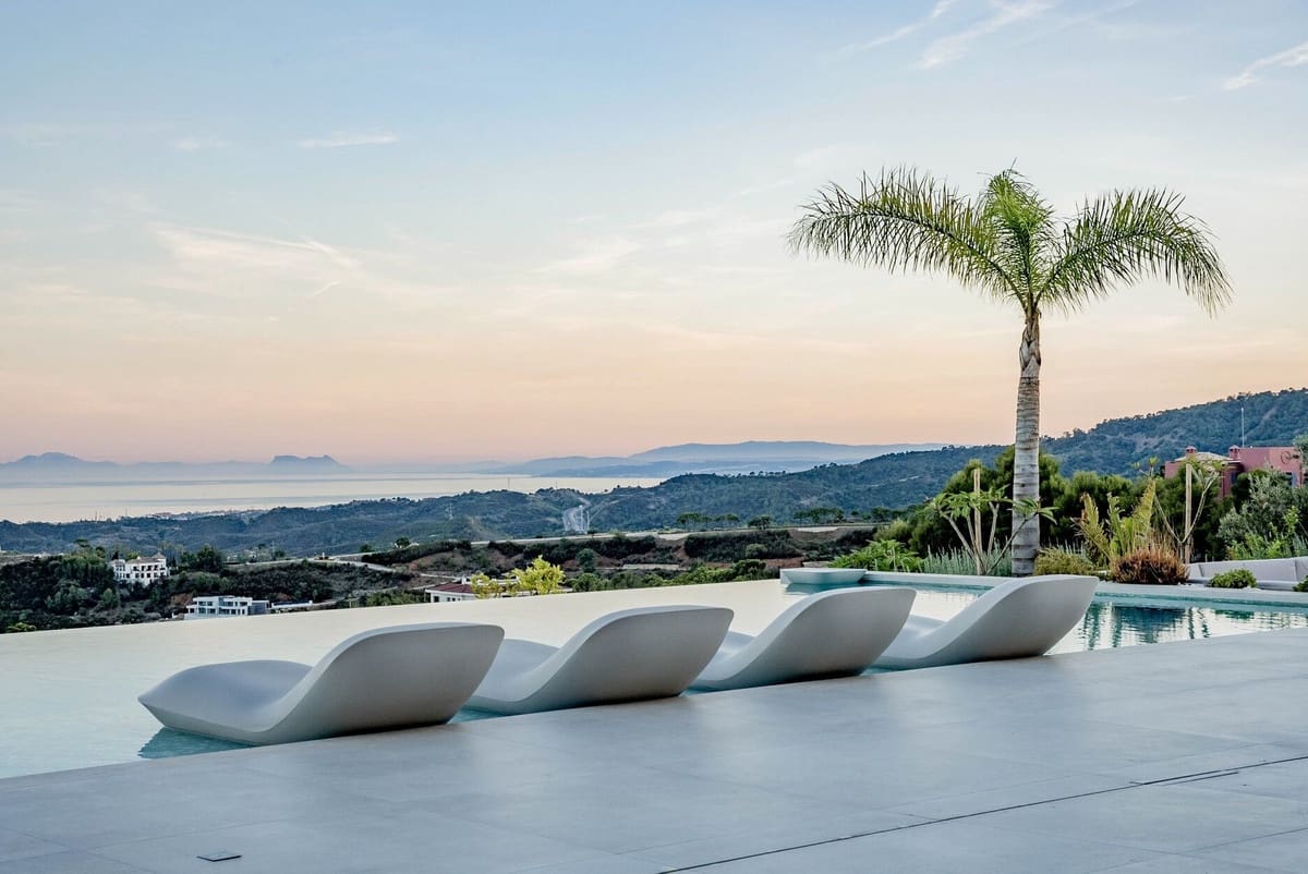 7 bedroom Villa for sale in Benahavis - € 11,995,000 (Ref: 8089829)