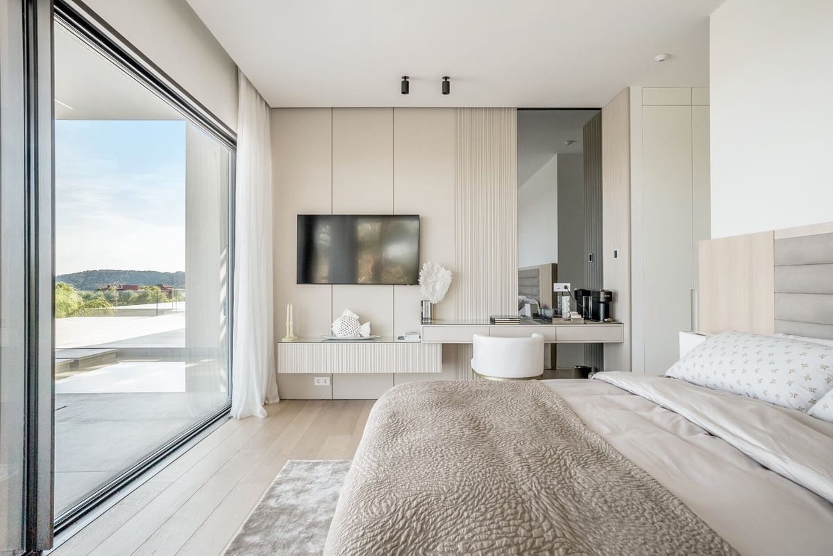 7 bedroom Villa for sale in Benahavis - € 11,995,000 (Ref: 8089829)