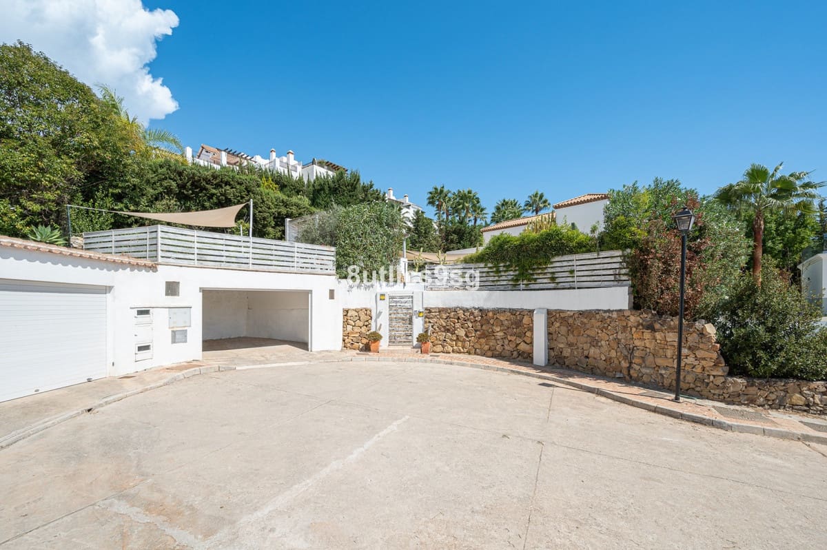 5 soveværelse Villa til salg i Nueva Andalucia - € 2.490.000 (Ref: 8115846)