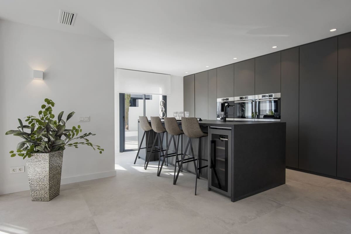 5 soverom Villa til salgs i Los Flamingos med garasje - € 3 495 000 (Ref: 8149519)