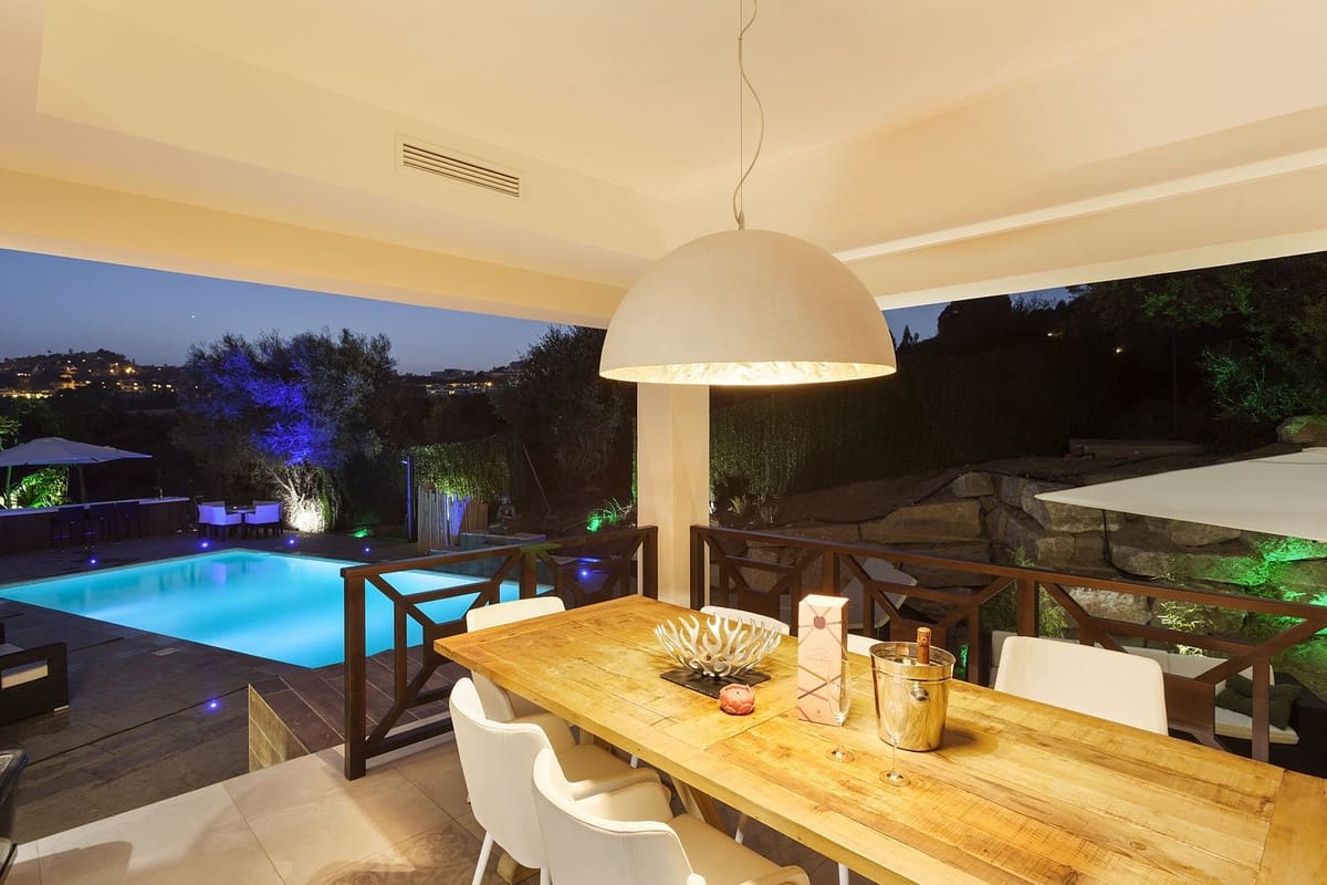 5 soveværelse Villa til salg i Nueva Andalucia med garage - € 2.700.000 (Ref: 8221306)