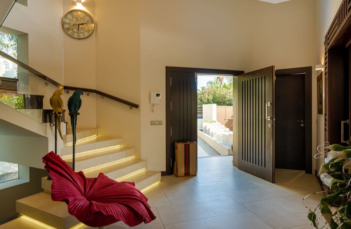 5 soveværelse Villa til salg i Nueva Andalucia med garage - € 2.700.000 (Ref: 8221306)