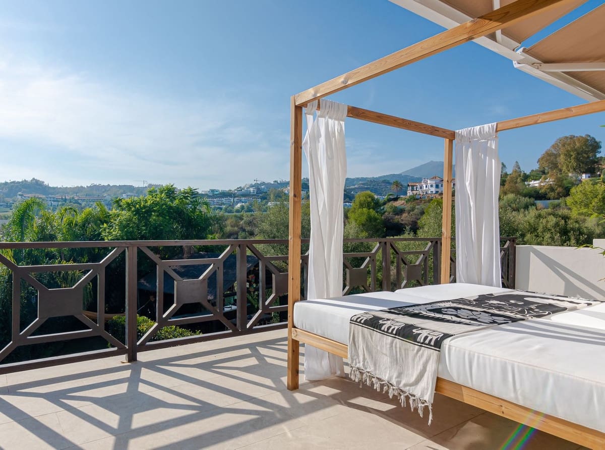 5 soveværelse Villa til salg i Nueva Andalucia med garage - € 2.700.000 (Ref: 8221306)