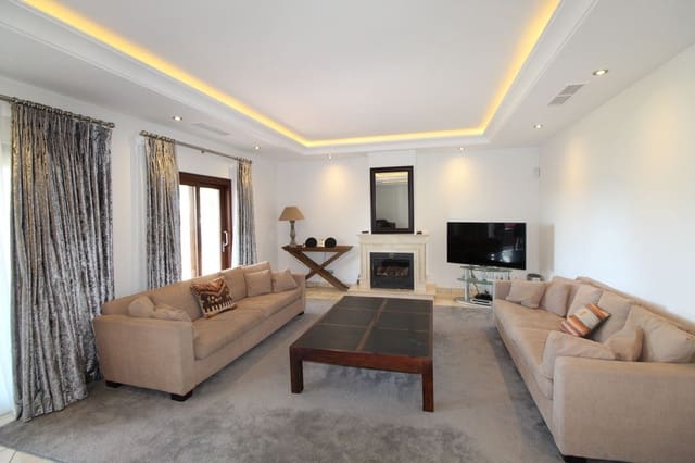 6 soveværelse Villa til salg i Sotogrande Alto, San Roque med garage - € 2.995.000 (Ref: 8221456)