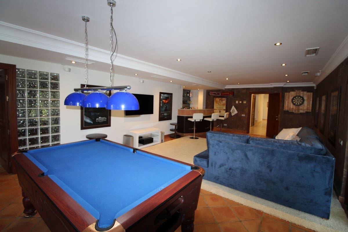 6 soveværelse Villa til salg i Sotogrande med garage - € 2.995.000 (Ref: 8221456)