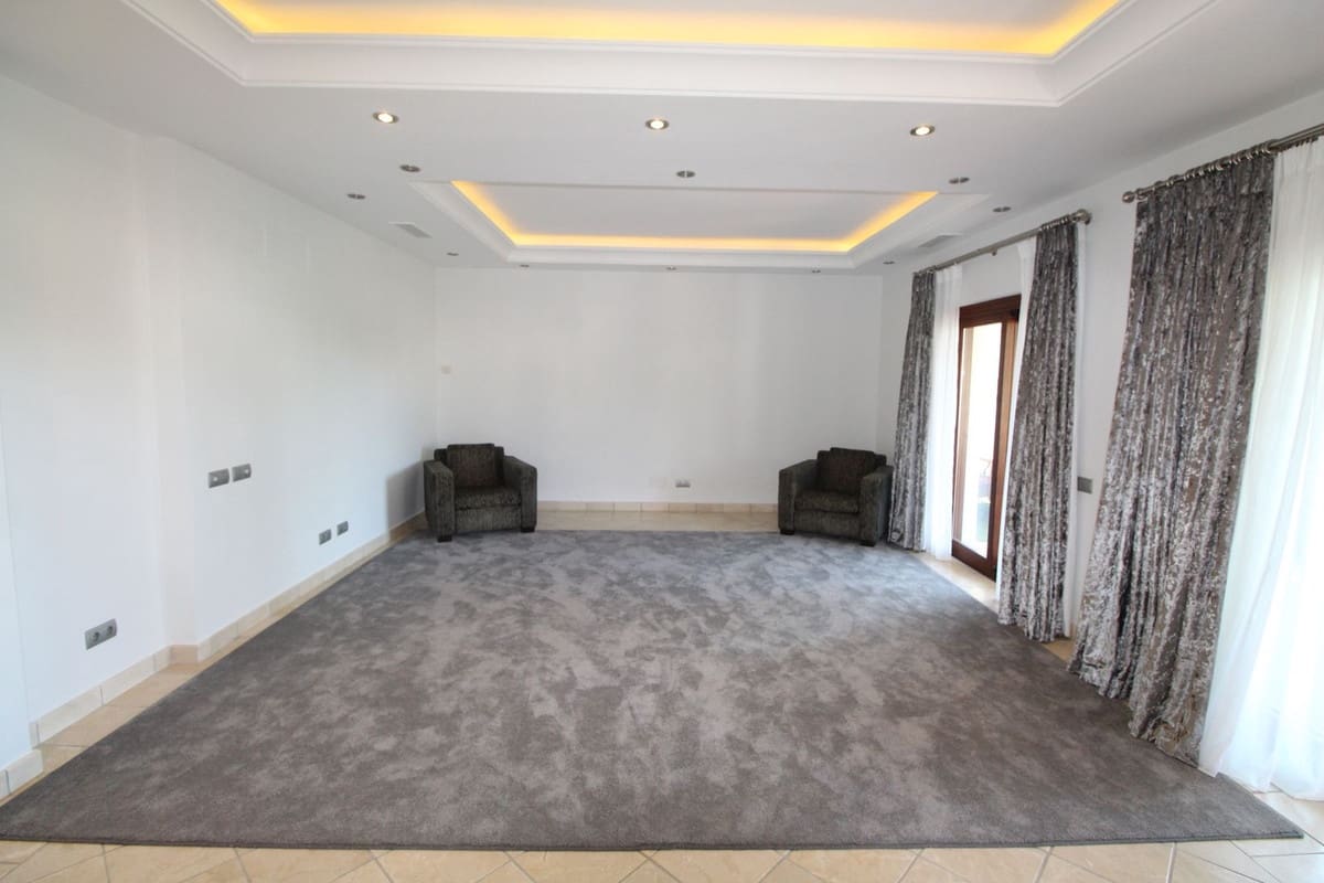 6 soveværelse Villa til salg i Sotogrande med garage - € 2.995.000 (Ref: 8221456)