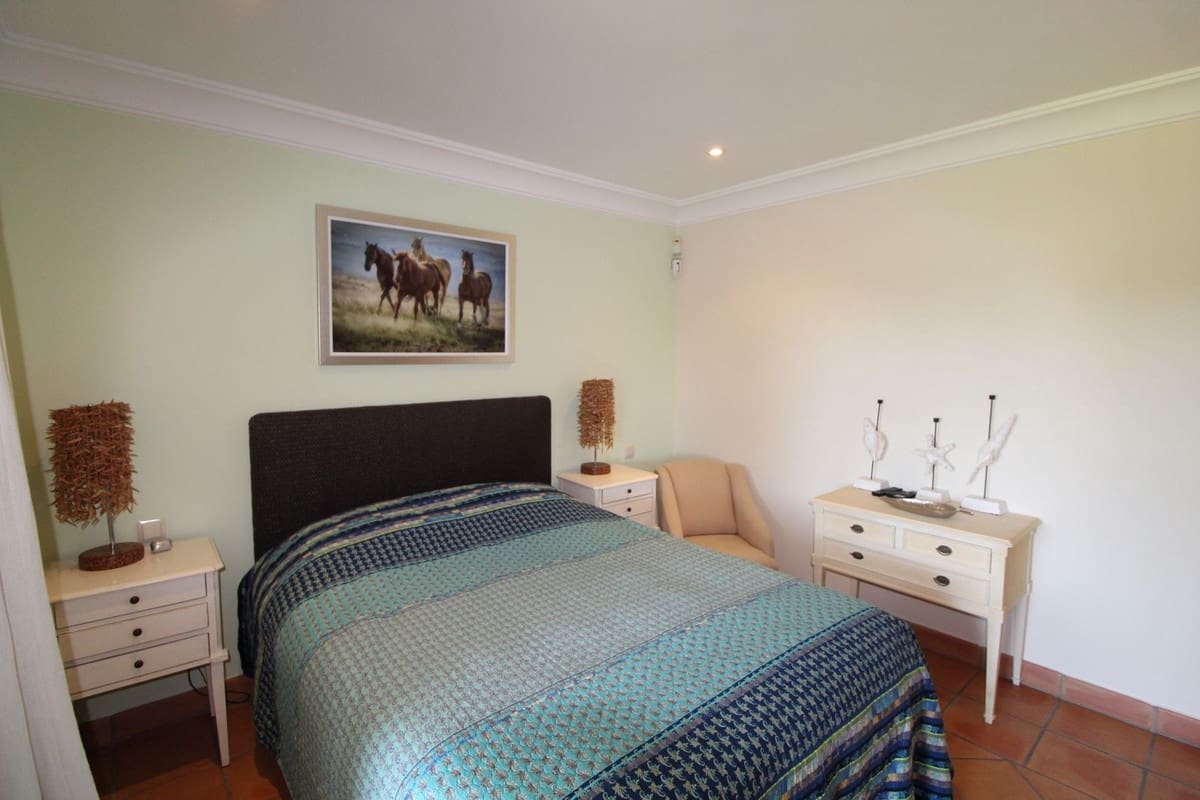 6 soveværelse Villa til salg i Sotogrande med garage - € 2.995.000 (Ref: 8221456)