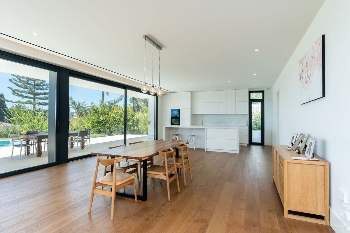 6 soveværelse Villa til salg i Marbesa - € 4.775.000 (Ref: 8223414)