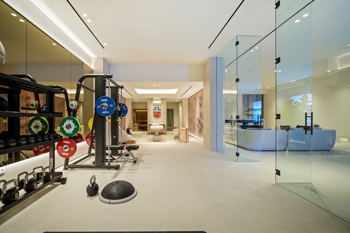 5 soverom Villa til salgs i Benahavis med garasje - € 5 995 000 (Ref: 8244583)