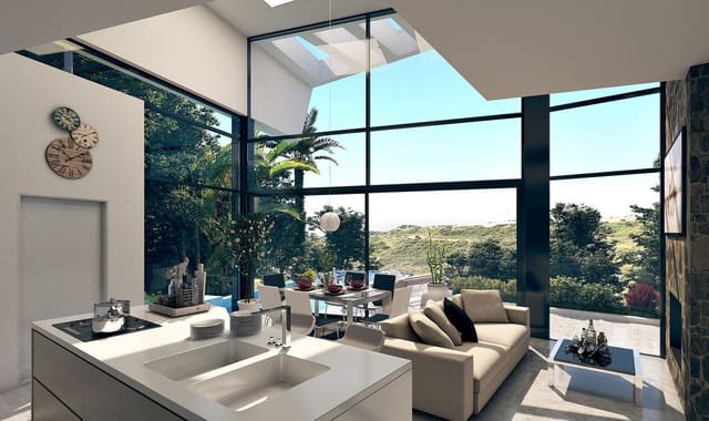 3 bedroom Villa for sale in Estepona - € 1,750,000 (Ref: 8254549)