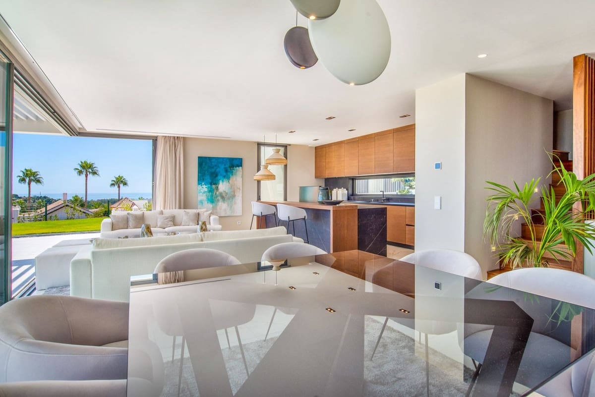 3 bedroom Apartment for sale in Benahavis - € 1,199,000 (Ref: 8314702)