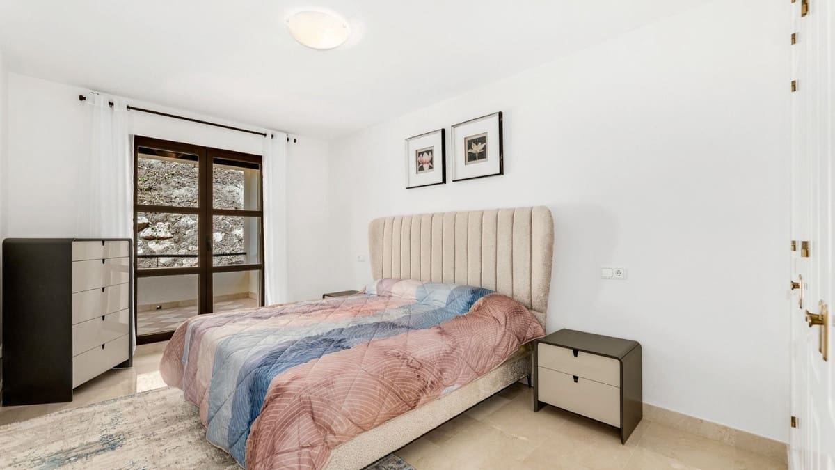 4 bedroom Villa for sale in Los Arqueros - € 1,890,000 (Ref: 8408908)