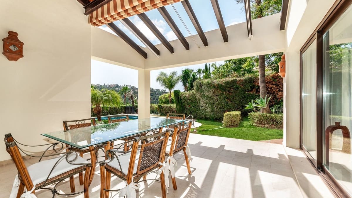 4 bedroom Villa for sale in Los Arqueros - € 1,890,000 (Ref: 8408908)
