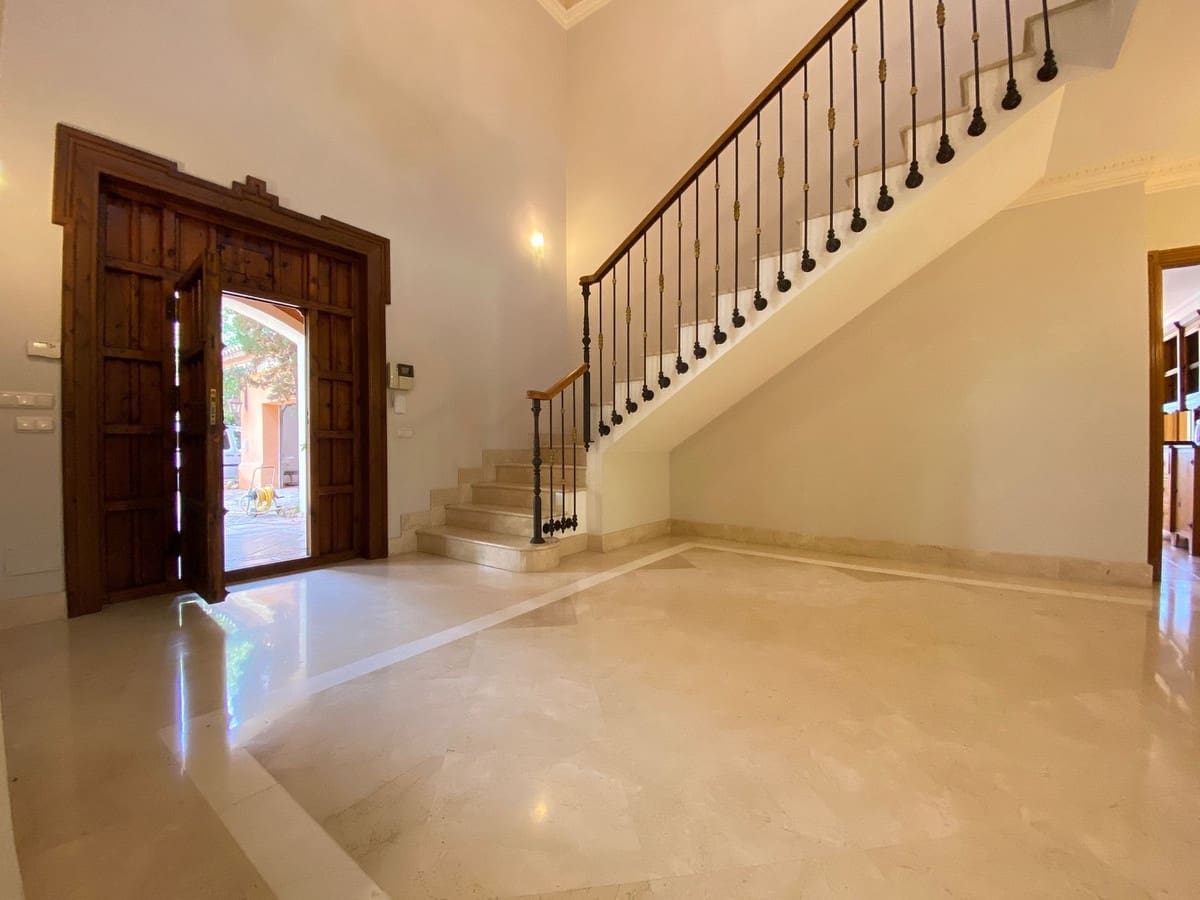 6 bedroom Villa for sale in Golden Mile with garage - € 4,500,000 (Ref: 8410506)