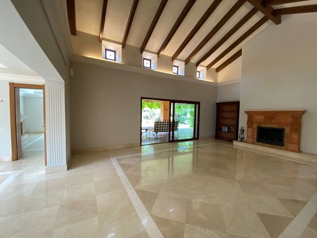 6 bedroom Villa for sale in Sierra Blanca, Marbella with garage - € 4,500,000 (Ref: 8410506)