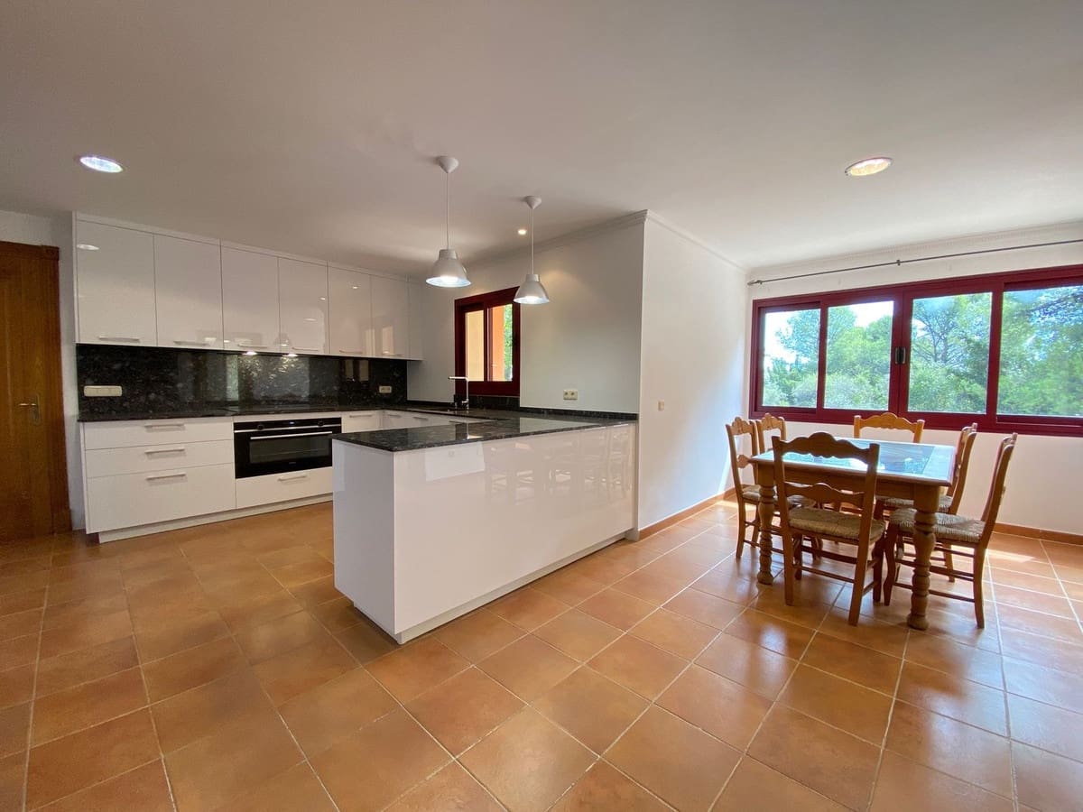 6 bedroom Villa for sale in Golden Mile with garage - € 4,500,000 (Ref: 8410506)