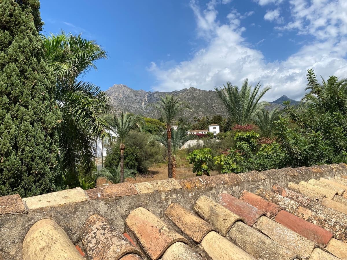 6 bedroom Villa for sale in Golden Mile with garage - € 4,500,000 (Ref: 8410506)