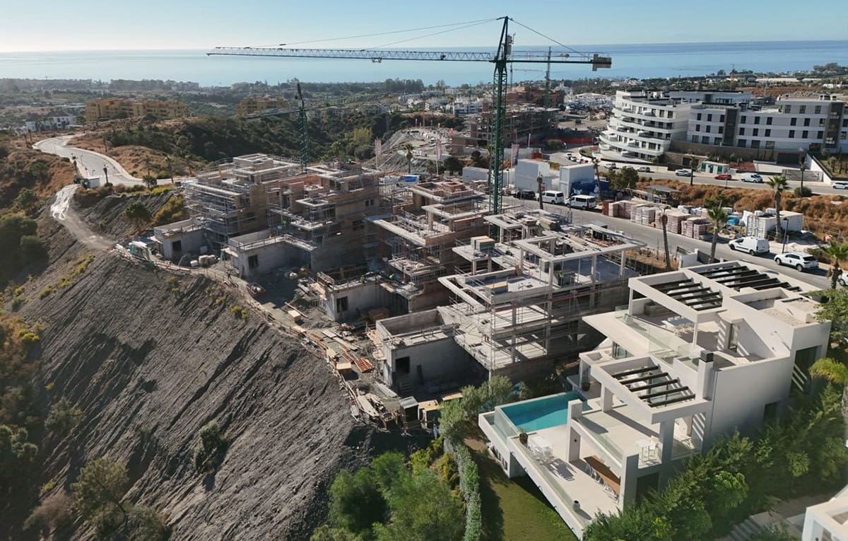 3 makuuhuone Huvila myytävänä paikassa Estepona mukana 
autotalli - 3 250 000 € (Ref: 8418935)