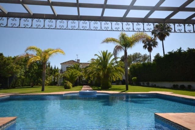 6 soverom Villa til salgs i Guadalmina Baja, Marbella - € 4 900 000 (Ref: 8451182)