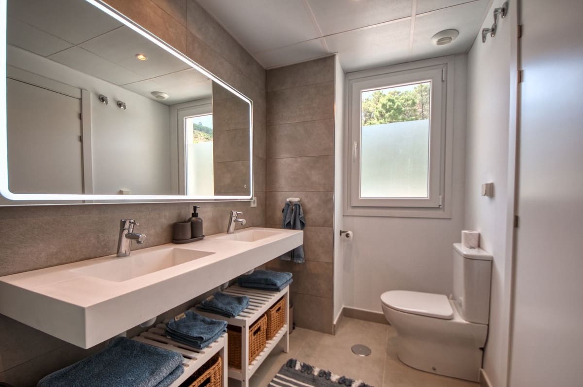 3 bedroom Apartment for sale in Benahavis with garage - € 750,000 (Ref: 8471933)