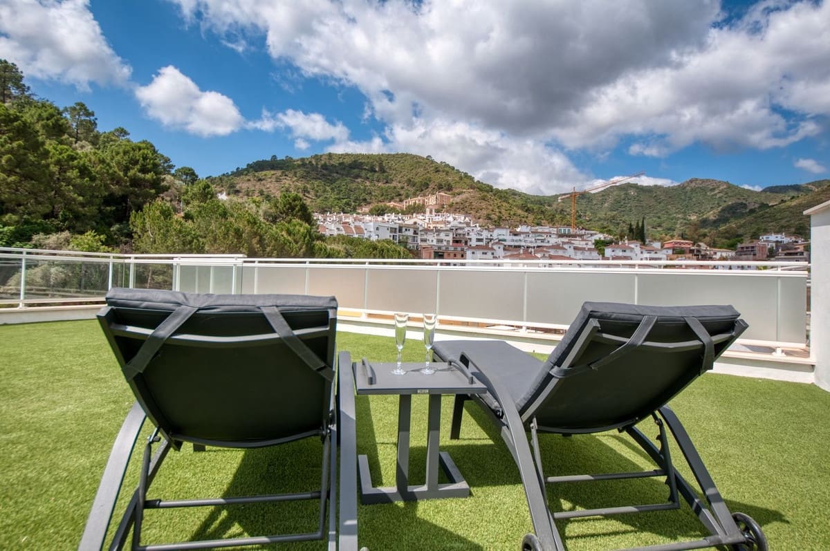 3 bedroom Apartment for sale in Benahavis with garage - € 750,000 (Ref: 8471933)