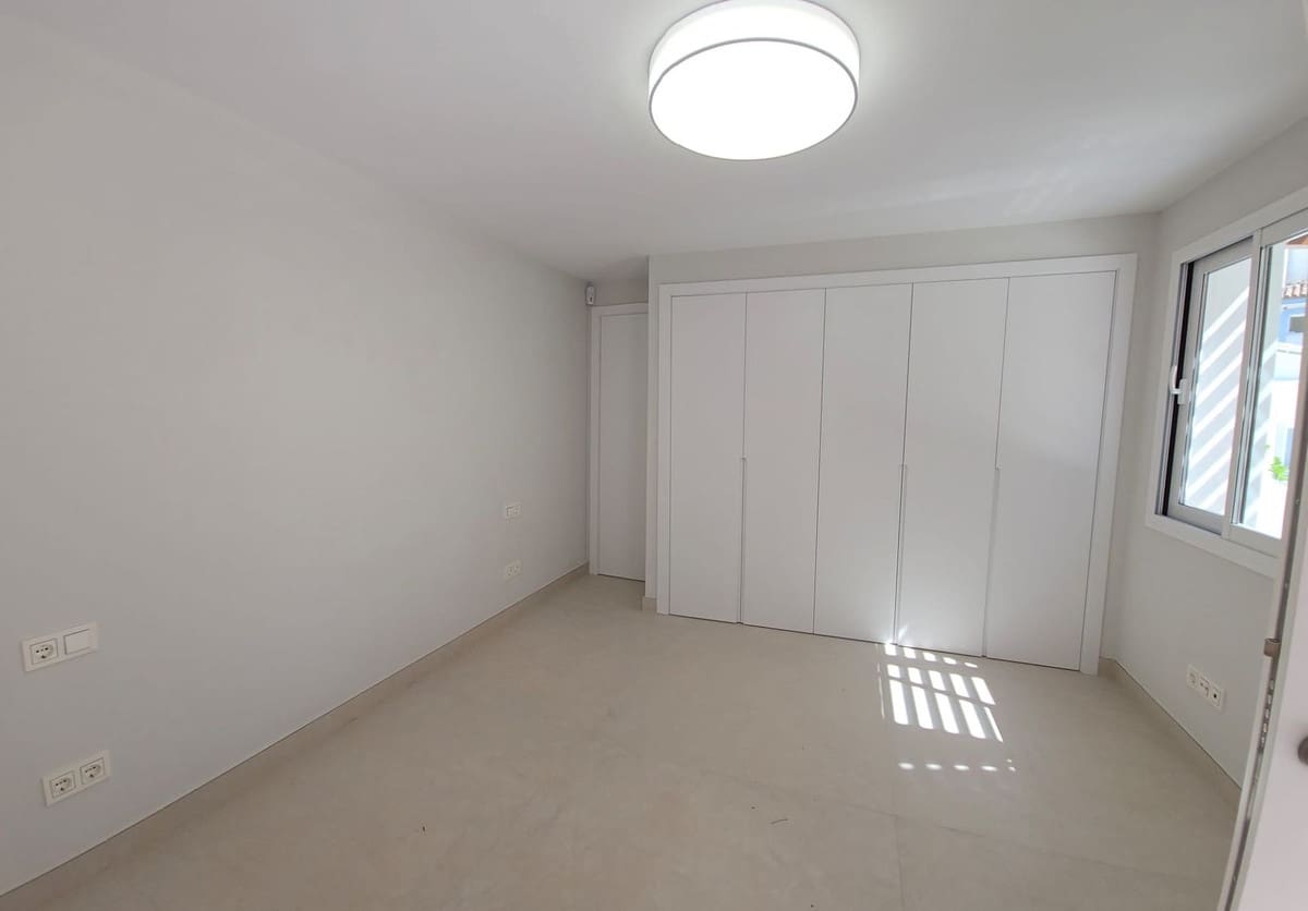 Chalet de 3 habitaciones en Marbella en venta - 1.600.000 € (Ref: 8474497)