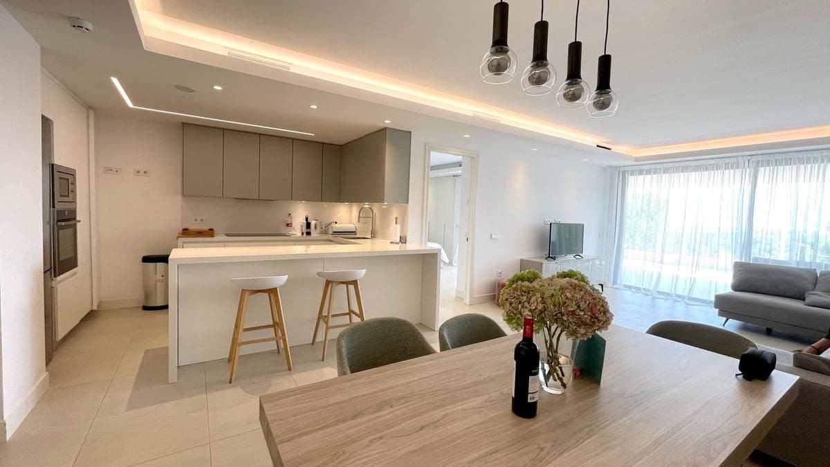 3 quarto Apartamento para venda em Nueva Andalucia - 949 000 € (Ref: 8478853)