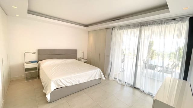 3 quarto Apartamento para venda em Nueva Andalucia, Marbella - 949 000 € (Ref: 8478853)