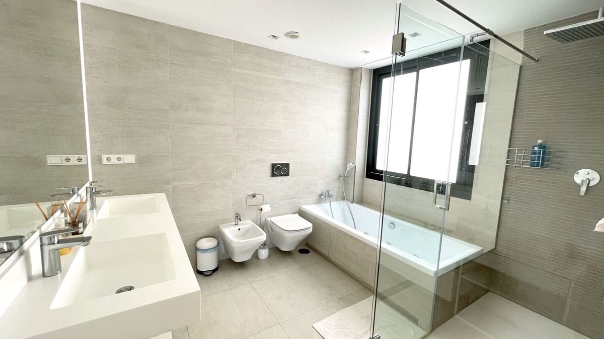 3 quarto Apartamento para venda em Nueva Andalucia - 949 000 € (Ref: 8478853)