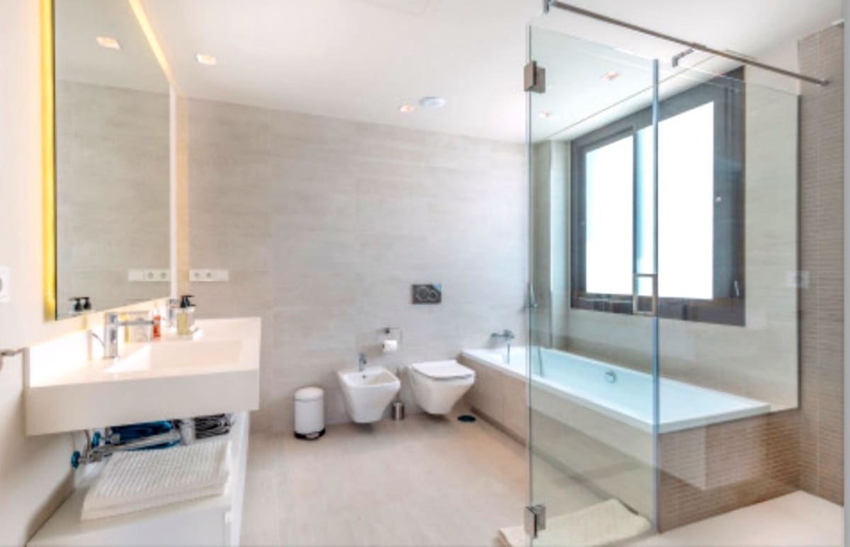 3 quarto Apartamento para venda em Nueva Andalucia - 949 000 € (Ref: 8478853)