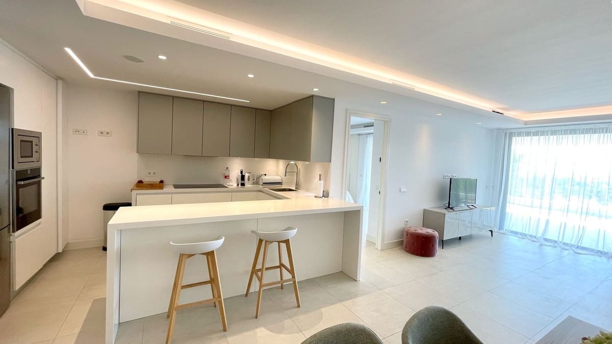 3 quarto Apartamento para venda em Nueva Andalucia - 949 000 € (Ref: 8478853)