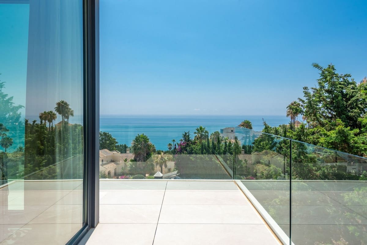 Chalet de 4 habitaciones en Manilva en venta con garaje - 3.450.000 € (Ref: 8488346)