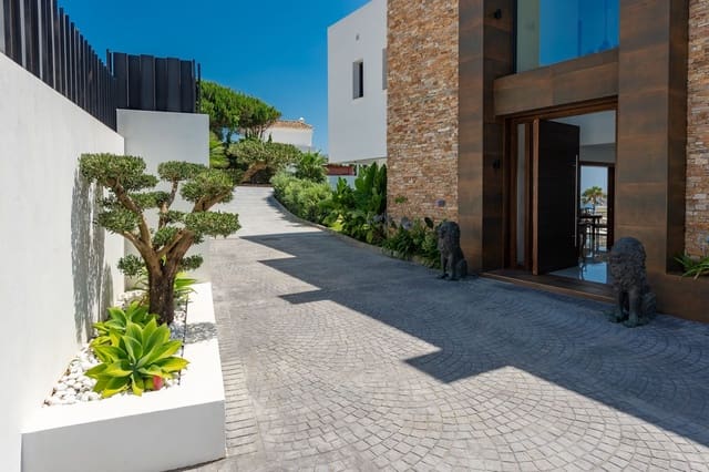 Chalet de 4 habitaciones en Manilva en venta con garaje - 3.450.000 € (Ref: 8488346)