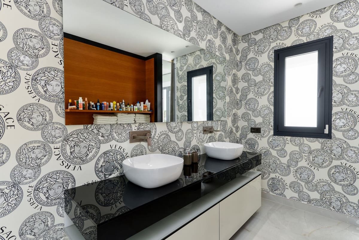 Chalet de 4 habitaciones en Manilva en venta con garaje - 3.450.000 € (Ref: 8488346)