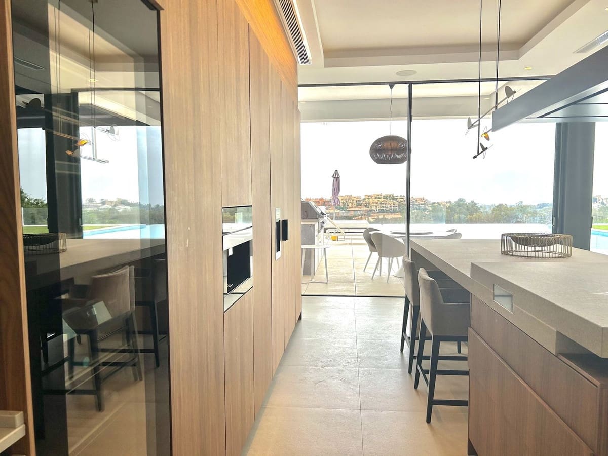 7 Zimmer Villa zu verkaufen in Benahavis mit Garage - 8.800.000 € (Ref: 8495366)