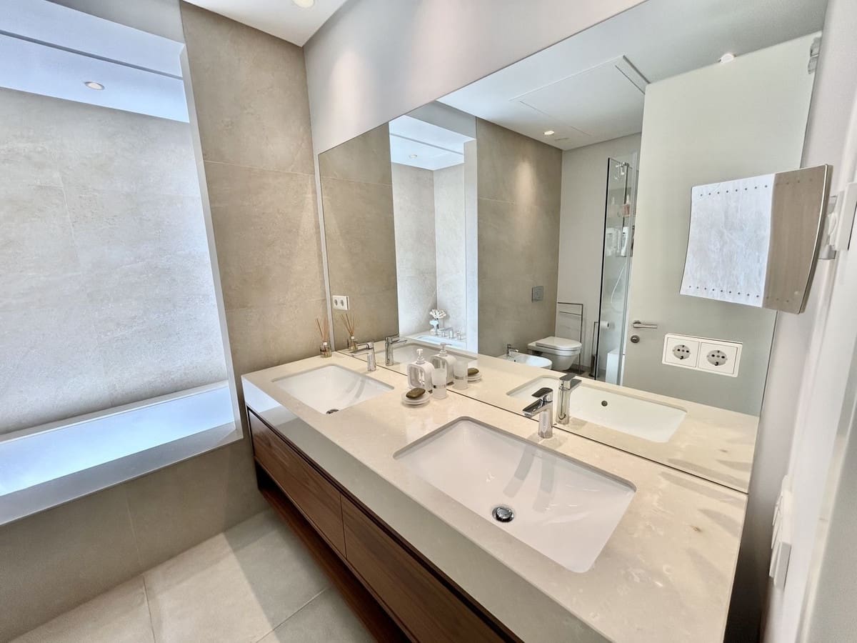 7 Zimmer Villa zu verkaufen in Benahavis mit Garage - 8.800.000 € (Ref: 8495366)