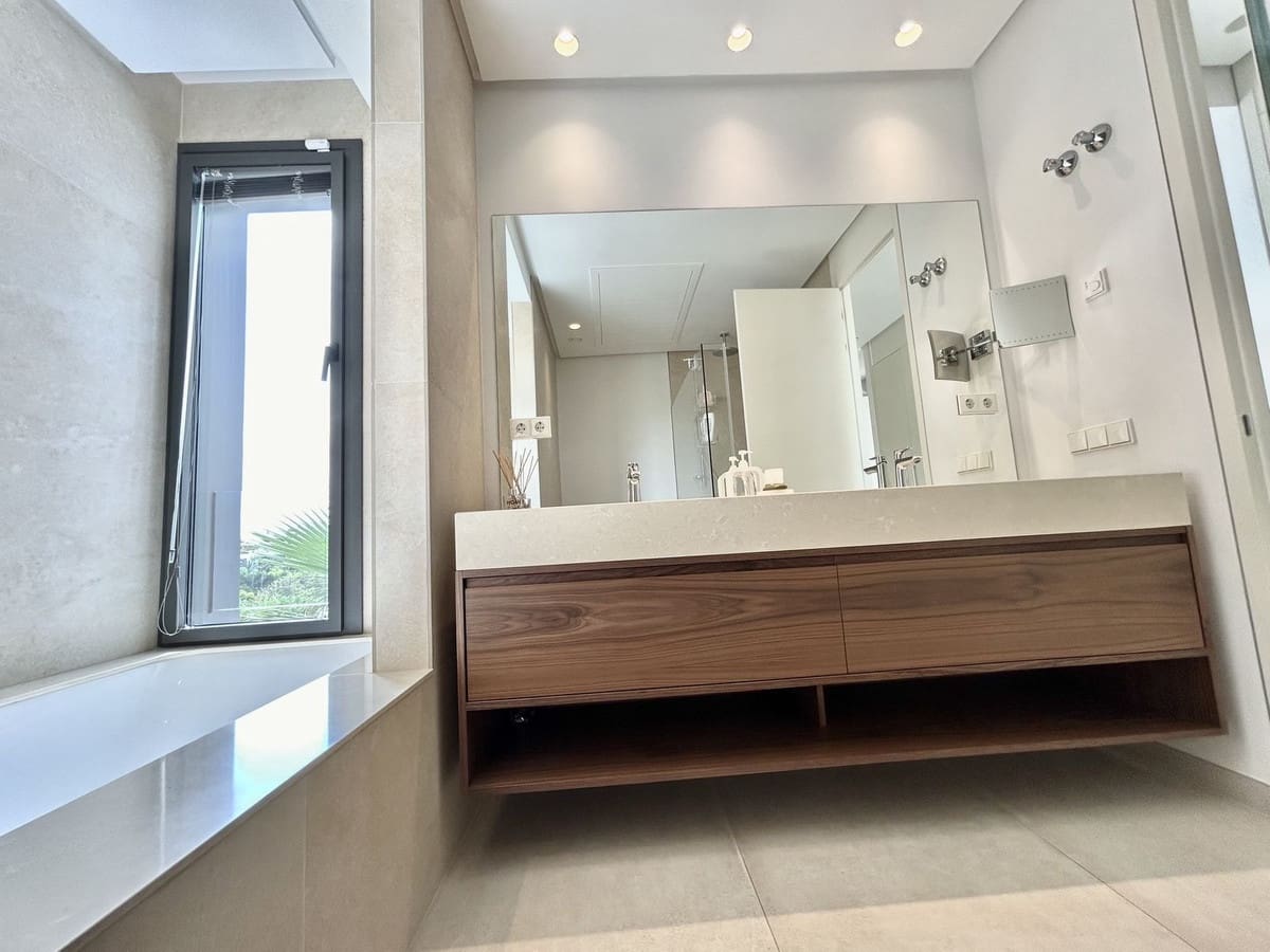 7 Zimmer Villa zu verkaufen in Benahavis mit Garage - 8.800.000 € (Ref: 8495366)