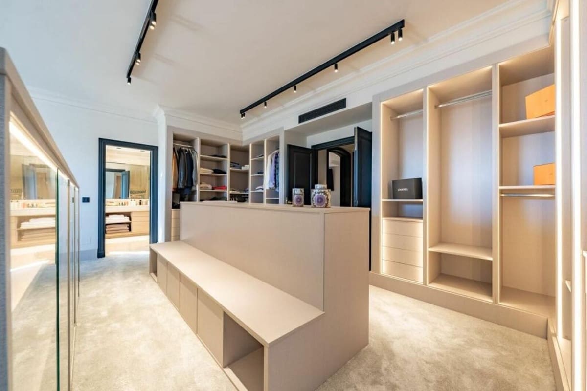 4 bedroom Apartment for sale in Golden Mile with garage - € 4,250,000 (Ref: 8499711)