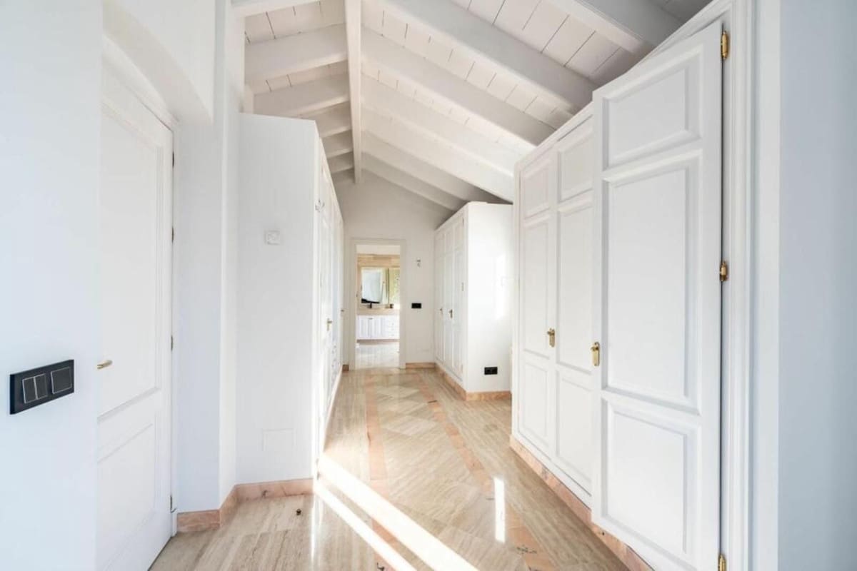 4 bedroom Apartment for sale in Golden Mile with garage - € 4,250,000 (Ref: 8499711)