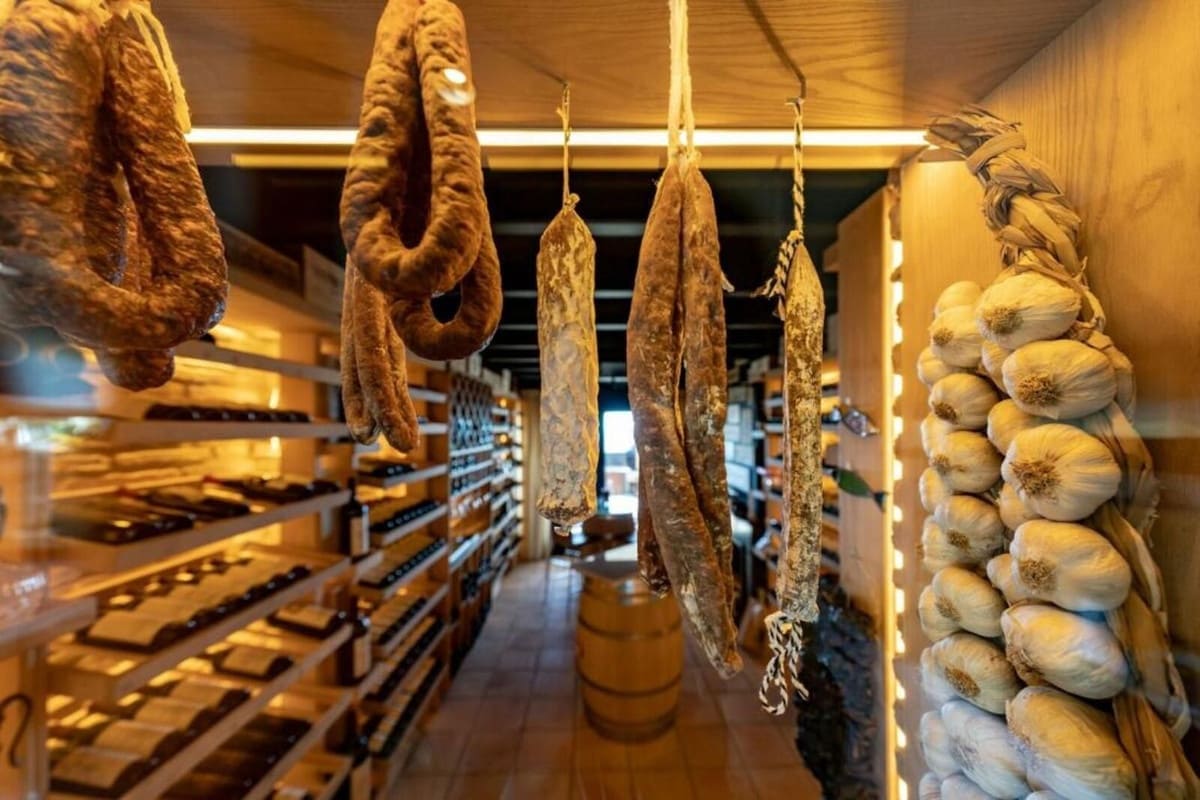 4 bedroom Apartment for sale in Golden Mile with garage - € 4,250,000 (Ref: 8499711)