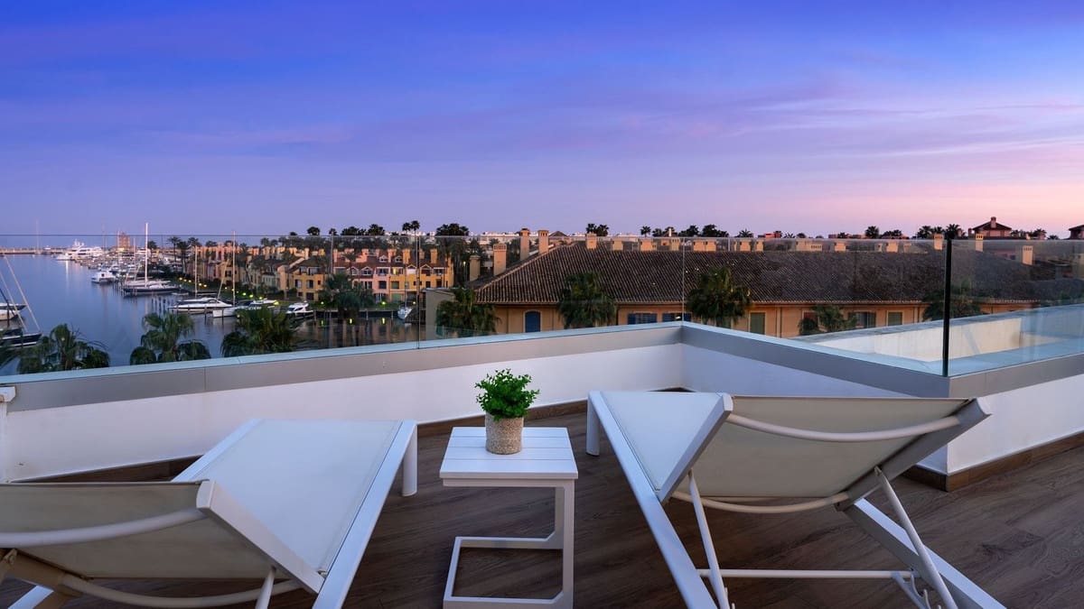 4 sypialnia Apartament na sprzedaż w Sotogrande z garażem - 1 700 000 € (Ref: 8513863)