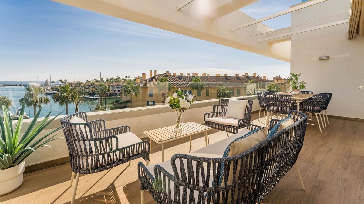 4 sypialnia Apartament na sprzedaż w Sotogrande z garażem - 1 700 000 € (Ref: 8513863)
