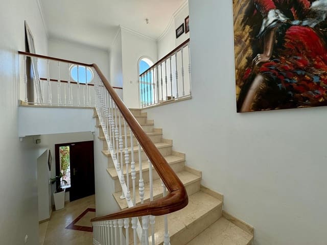 5 soveværelse Villa til salg i Sotogrande Costa, San Roque med garage - € 1.150.000 (Ref: 8527363)