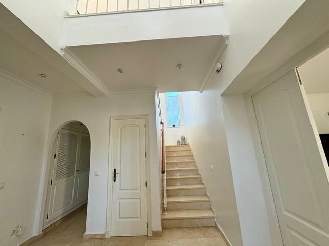 5 soveværelse Villa til salg i Sotogrande Costa, San Roque med garage - € 1.150.000 (Ref: 8527363)